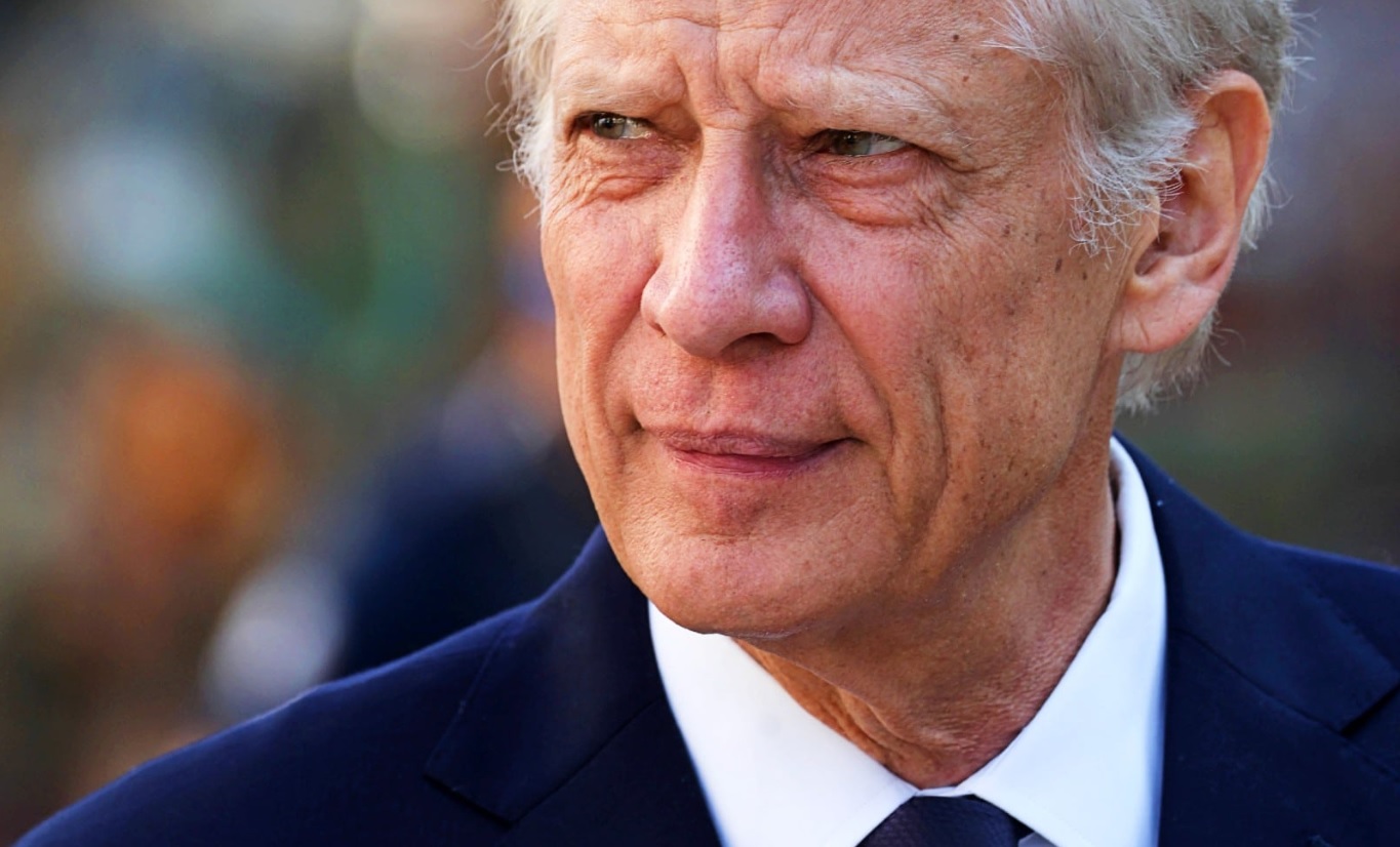 Il faut tourner la page&nbsp;: Dominique de Villepin tr&egrave;s cash sur Sarkozy, Hollande et Macron