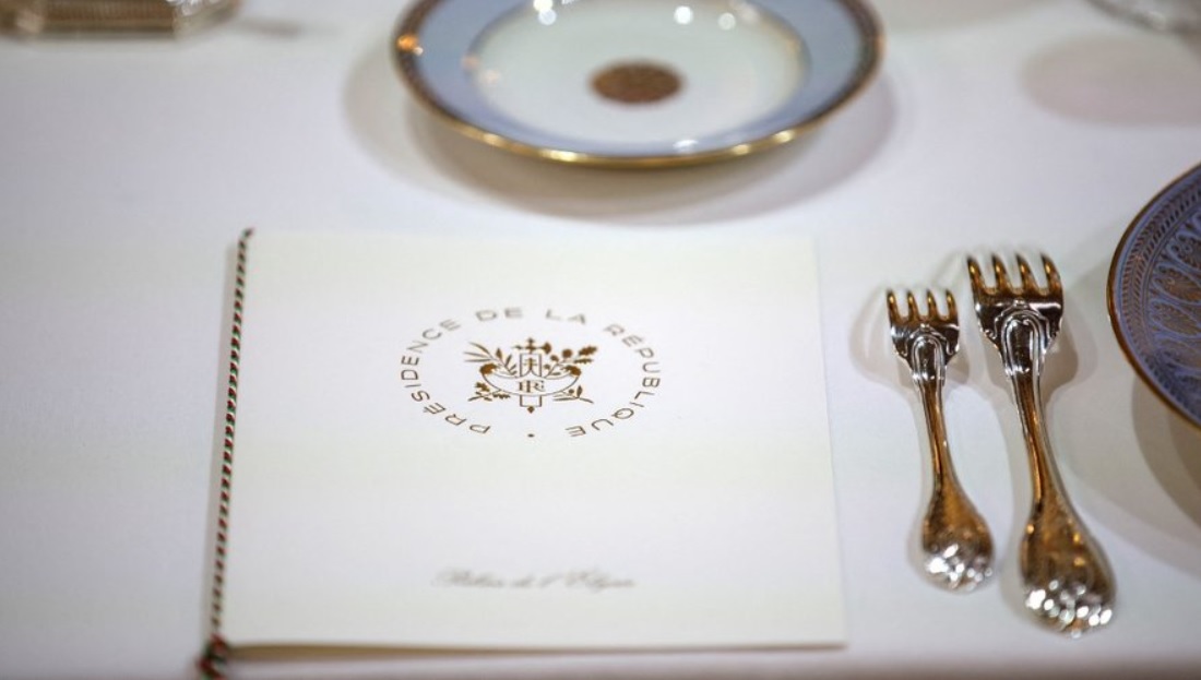 Des assiettes &agrave; 5 000 euros&nbsp;: ces pi&egrave;ces de l&rsquo;&Eacute;lys&eacute;e revendues en secret font exploser les montants du dossier