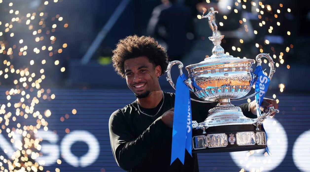 Il frappe fort &agrave; Barcelone&nbsp;: ce que change vraiment la victoire d&rsquo;Arthur Fils dans le classement ATP