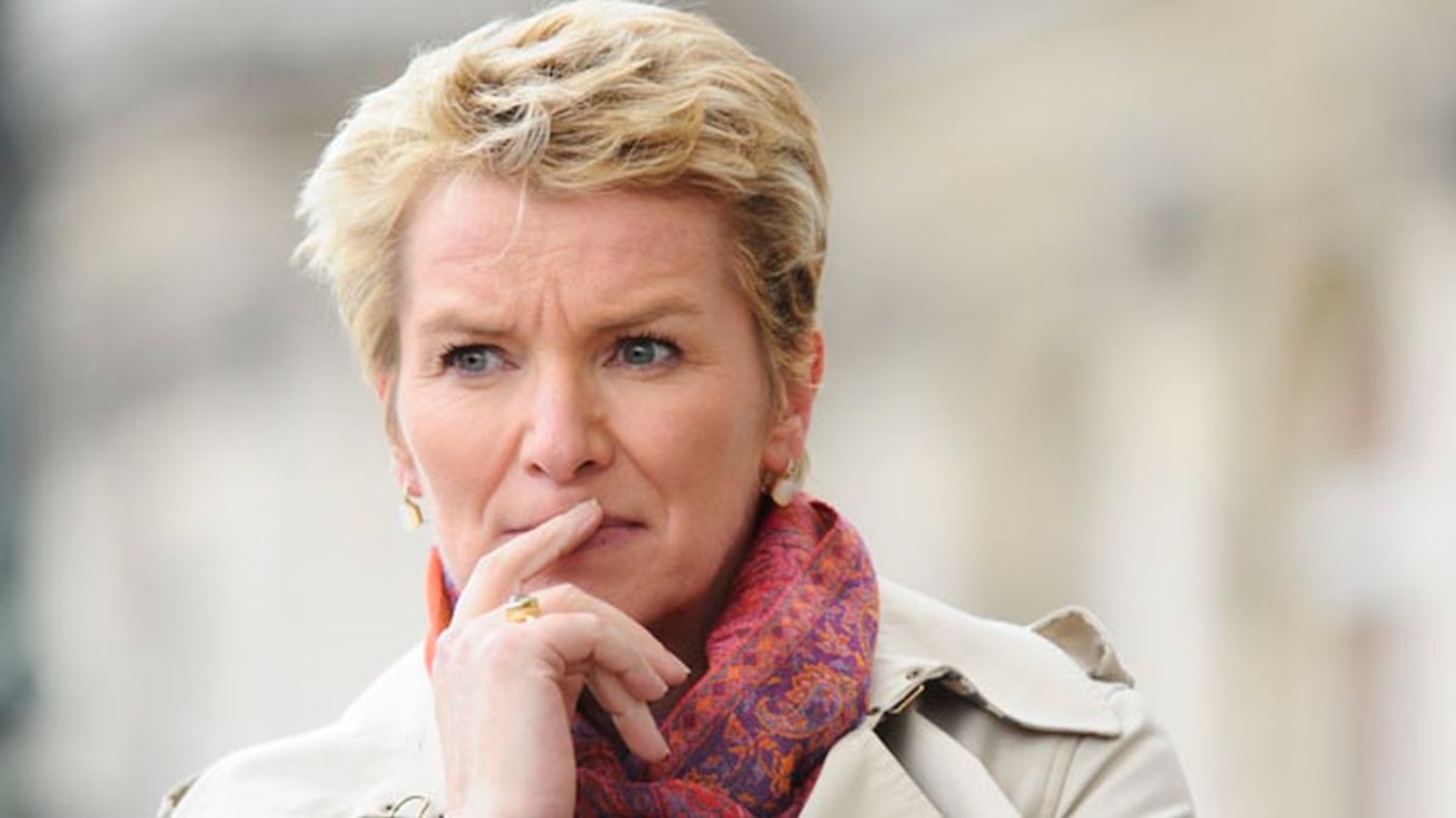 Je suis vraiment bien pay&eacute;e&nbsp;: &Eacute;lise Lucet &eacute;voque son salaire &agrave; France 2 devant l&rsquo;Assembl&eacute;e