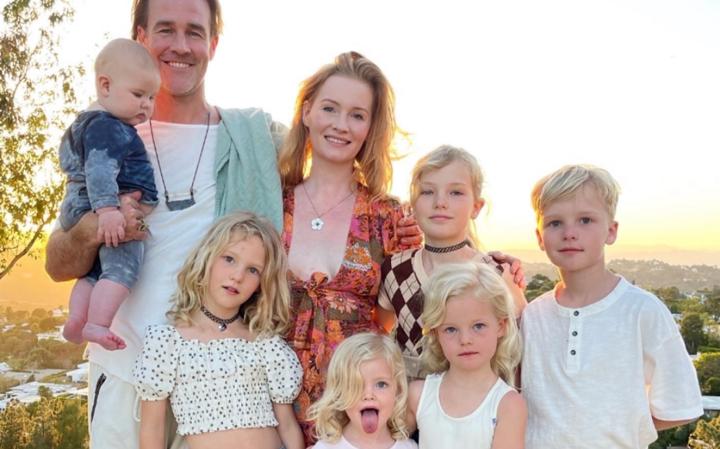 Ils savent si papa souffre&hellip;&nbsp;: les derniers mots bouleversants de James Van Der Beek &agrave; ses 6 enfants