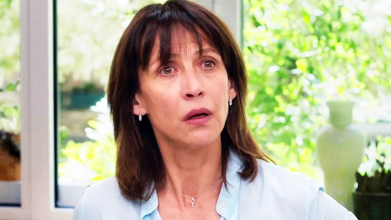 Lisa Azuelos compar&eacute;e &agrave; Claude Pinoteau&nbsp;: la r&eacute;action imm&eacute;diate de Sophie Marceau sur TF1