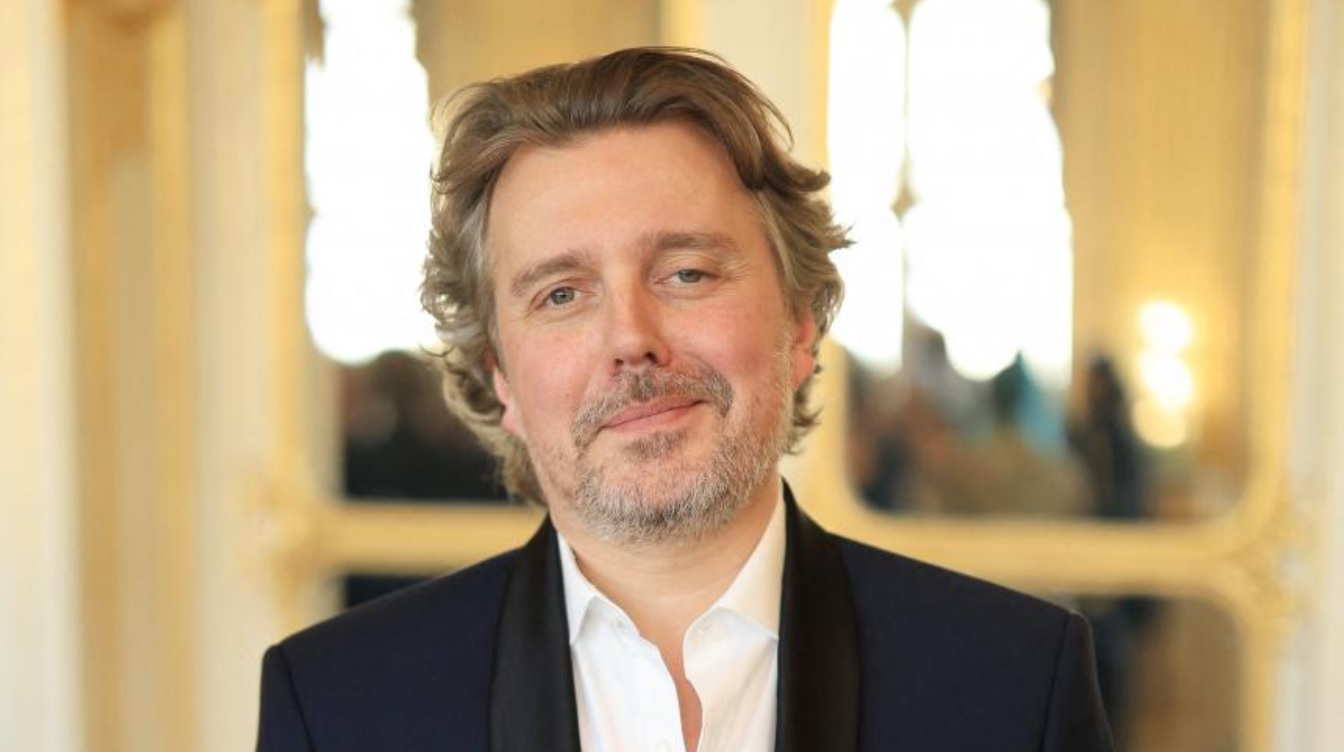 Alex Vizorek aux Moli&egrave;res&nbsp;: un discours d&rsquo;ouverture tranchant qui n'a &eacute;pargn&eacute; personne