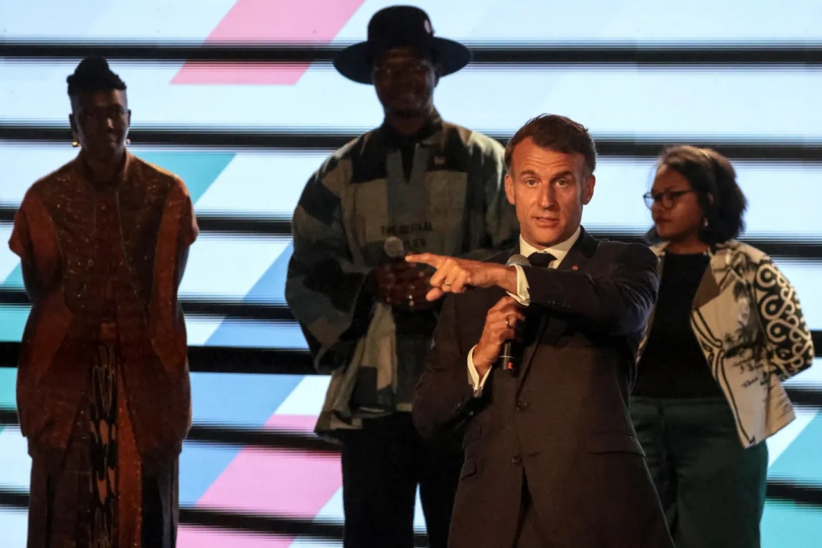 Emmanuel Macron au Kenya&nbsp;: ce coup de gueule film&eacute; qui relance le d&eacute;bat sur son style &agrave; l&rsquo;international