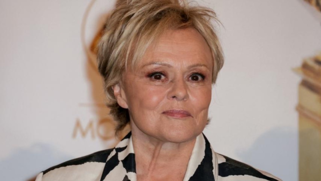 Apr&egrave;s son discours bouleversant, Muriel Robin pr&eacute;pare d&eacute;j&agrave; un retour tr&egrave;s attendu