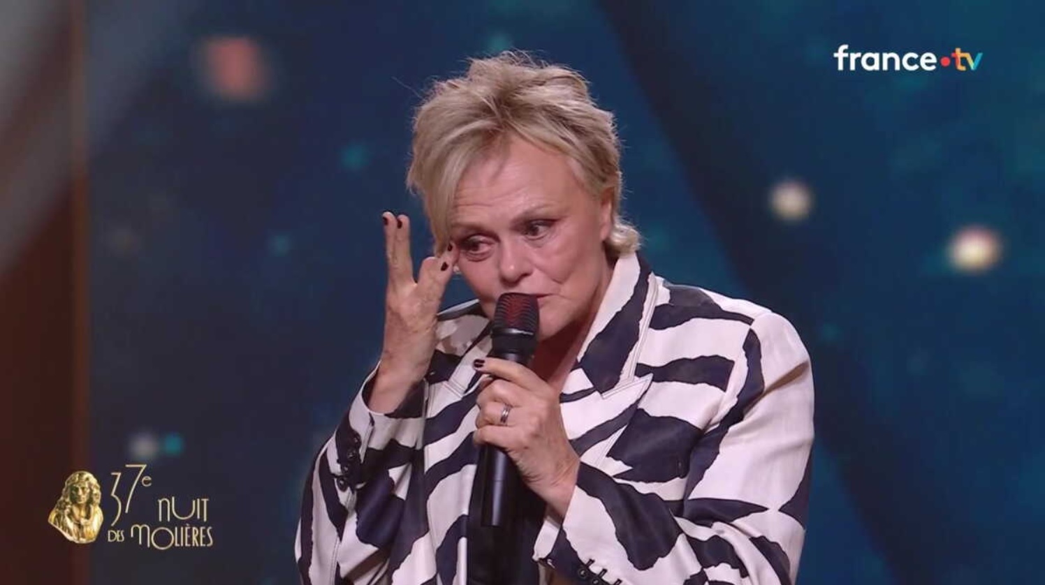 Muriel Robin bouleverse les Moli&egrave;res et interpelle G&eacute;rald Darmanin&nbsp;: cette phrase qui a marqu&eacute; la soir&eacute;e