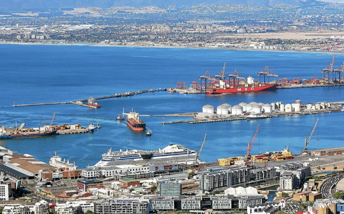 D&eacute;troit d&rsquo;Ormuz bloqu&eacute;&nbsp;: pourquoi 1 500 navires pi&eacute;g&eacute;s inqui&egrave;tent le monde entier