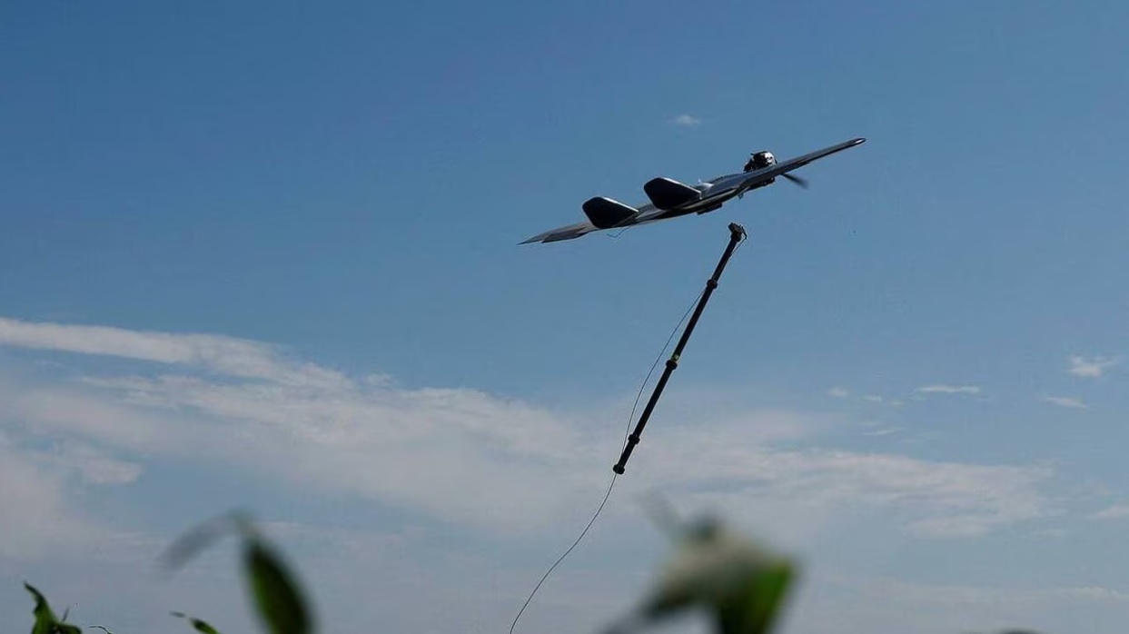 Un drone suivi au radar avant de s’écraser : les questions que pose l’incident roumain