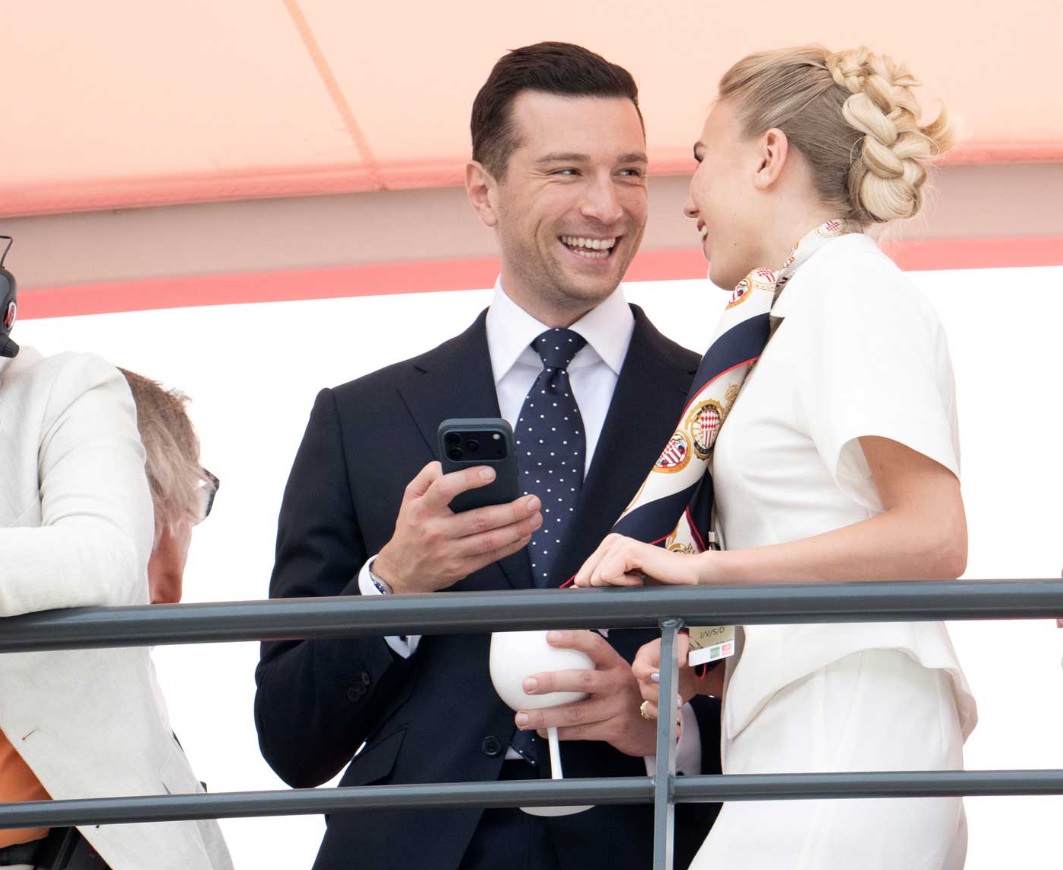 Jordan Bardella et Maria Carolina &agrave; Monaco dimanche&nbsp;: pourquoi leur sortie au Grand Prix a d&eacute;clench&eacute; une vague de critiques